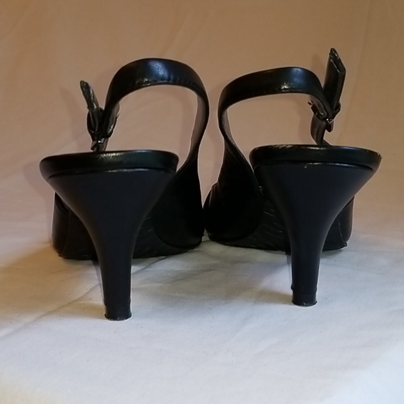 Anne Klein Black Leather Kitten Heel Size 7 NWOB - Picture 5 of 10